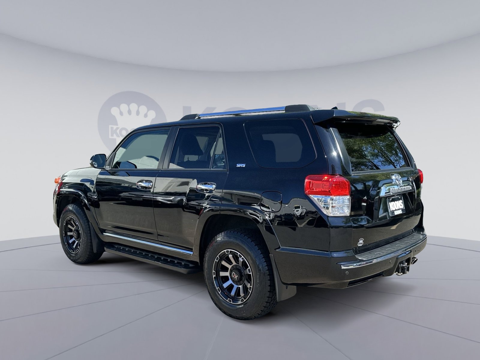 Used 2011 Toyota 4Runner SR5 AWD/4WD image 7