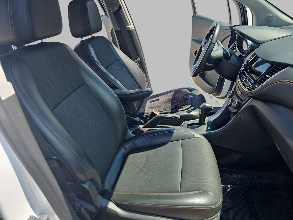 Certified 2019 Chevrolet Trax LT w/ LT Convenience Package FWD image 13