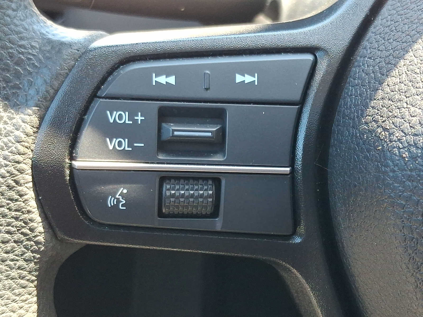 Certified 2023 Honda Accord EX image 21