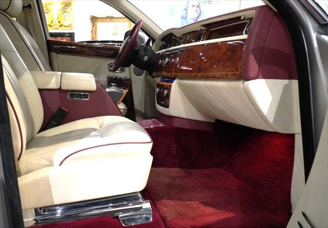 Used 2013 Rolls-Royce Phantom Sedan RWD image 26