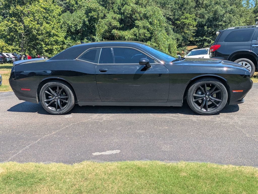 Used 2018 Dodge Challenger SXT w/ Blacktop Package RWD image 7