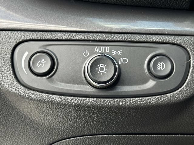 Used 2019 Buick Encore Essence AWD/4WD image 15