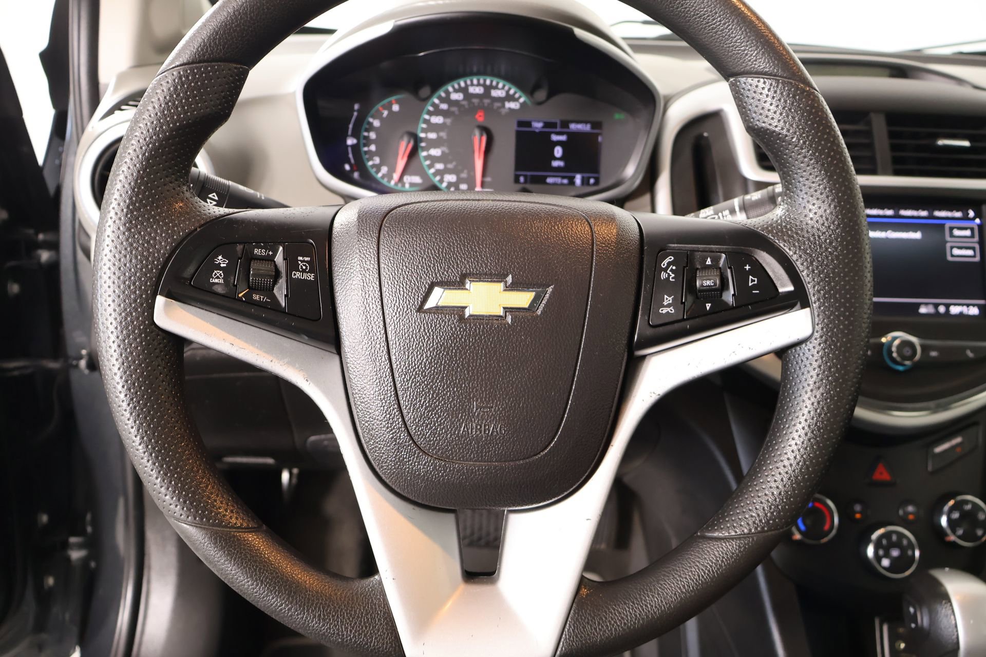 Used 2020 Chevrolet Sonic LT FWD image 3