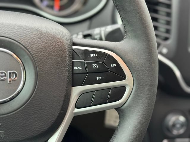 Used 2022 Jeep Cherokee Latitude AWD/4WD image 24