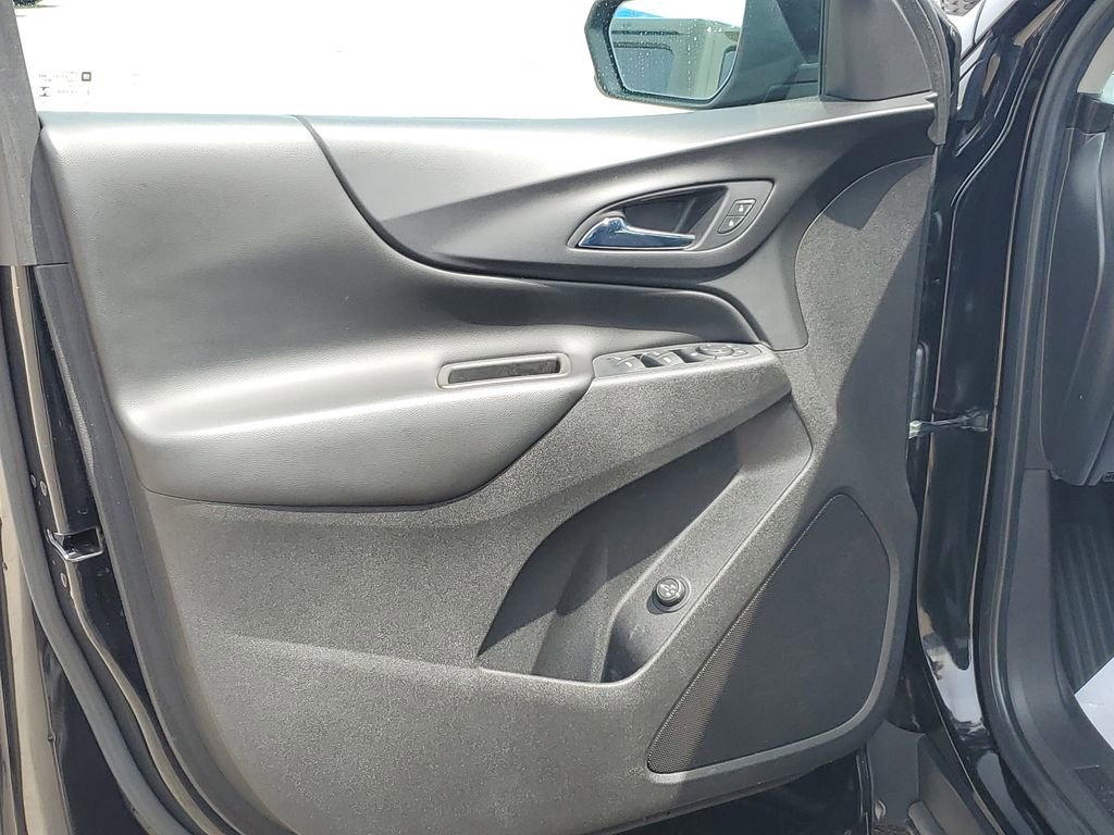 Used 2018 Chevrolet Equinox LT w/ Sun & Infotainment Package AWD/4WD image 25