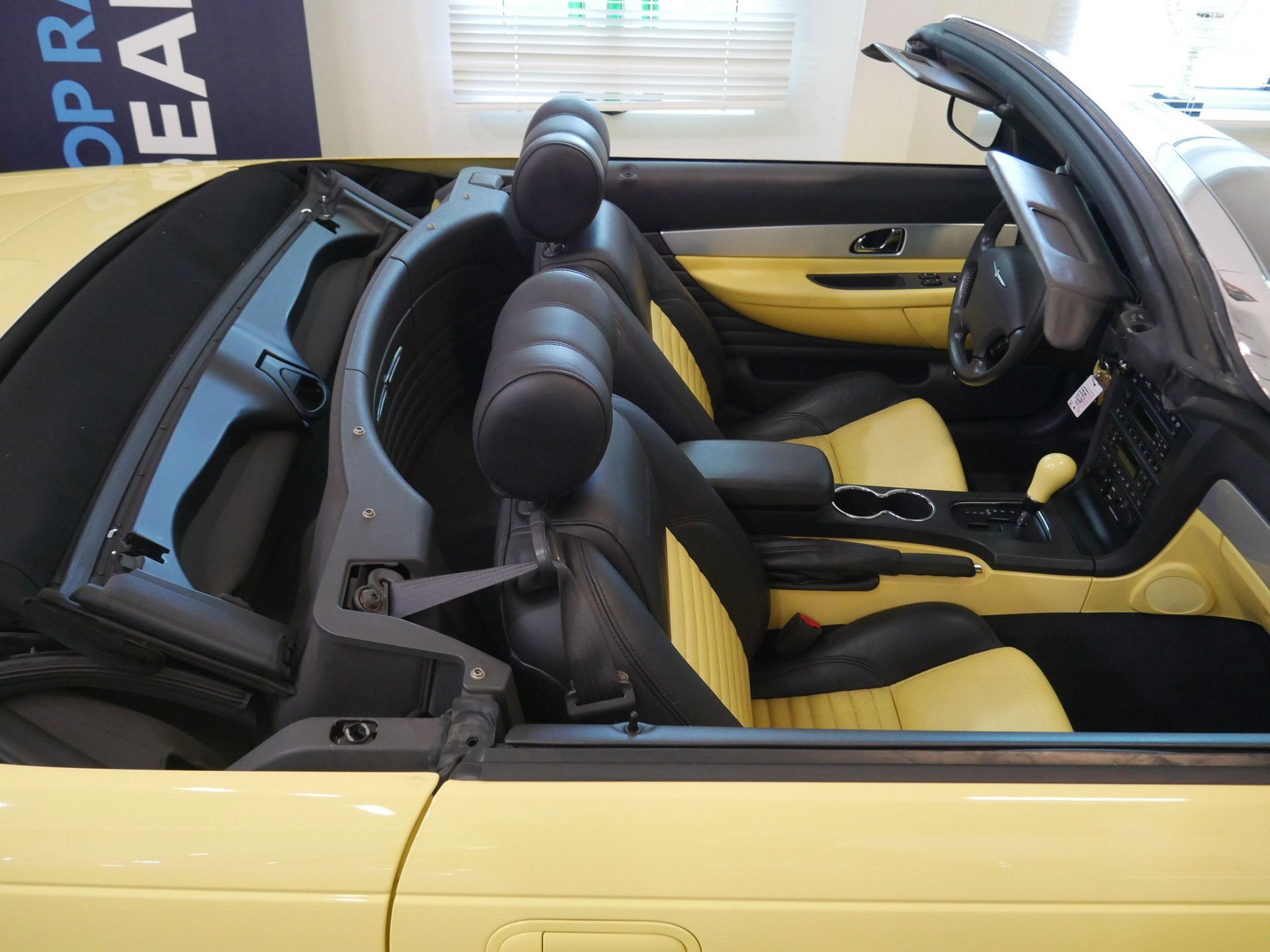 Used 2002 Ford Thunderbird RWD image 83