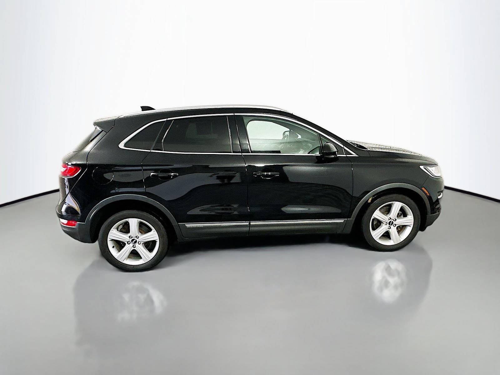 Used 2018 Lincoln MKC Premiere FWD image 8