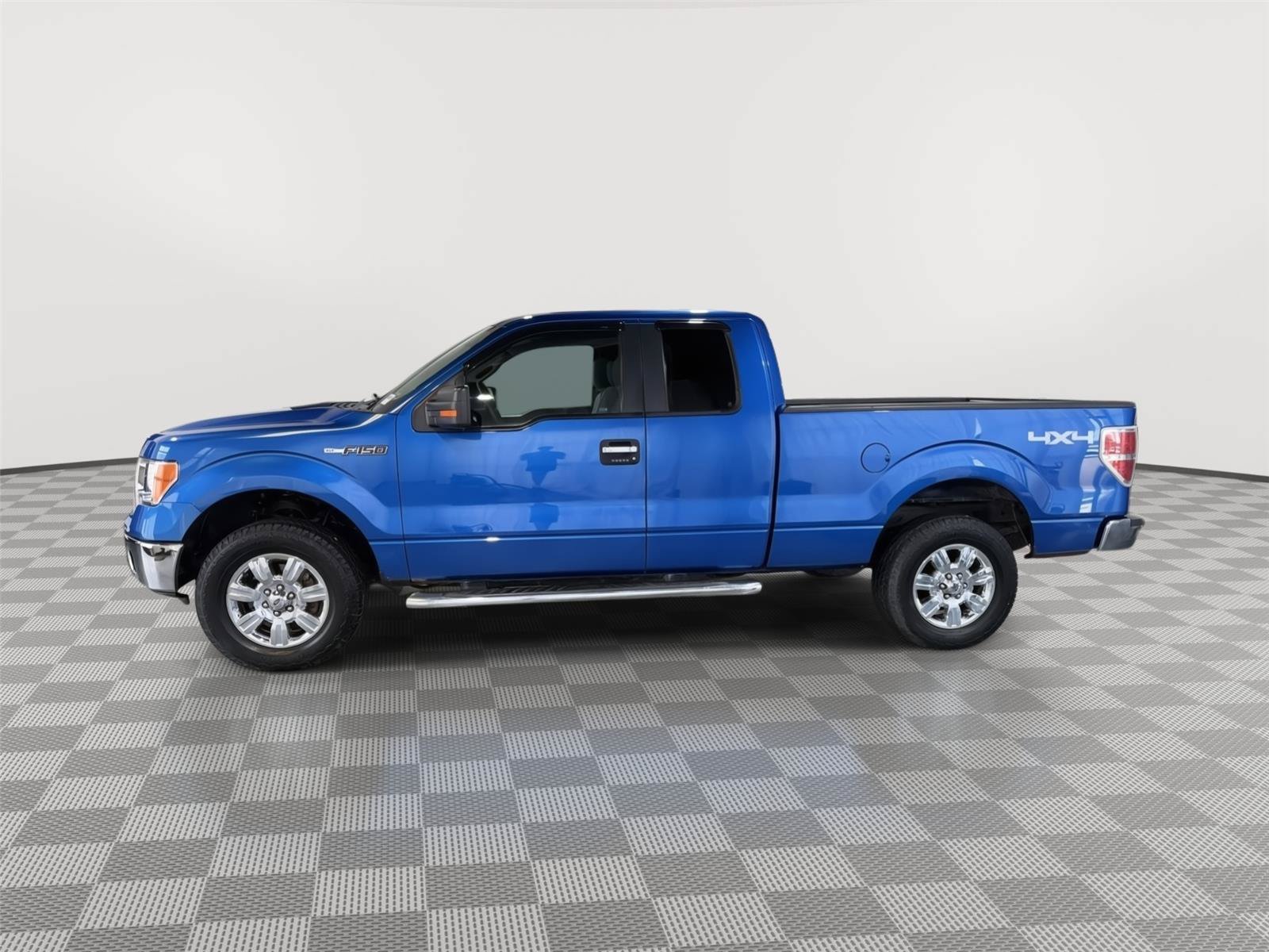 Used 2012 Ford F150 XLT w/ XLT Chrome Pkg AWD/4WD image 2
