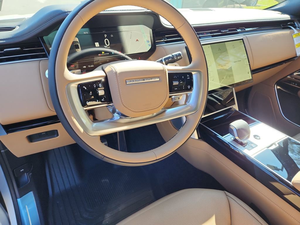 New 2026 Land Rover Range Rover Long Wheelbase SE AWD/4WD image 15