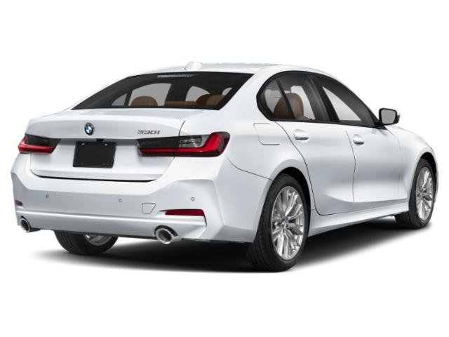 Used 2023 BMW 330i Sedan w/ M Sport Package RWD image 2