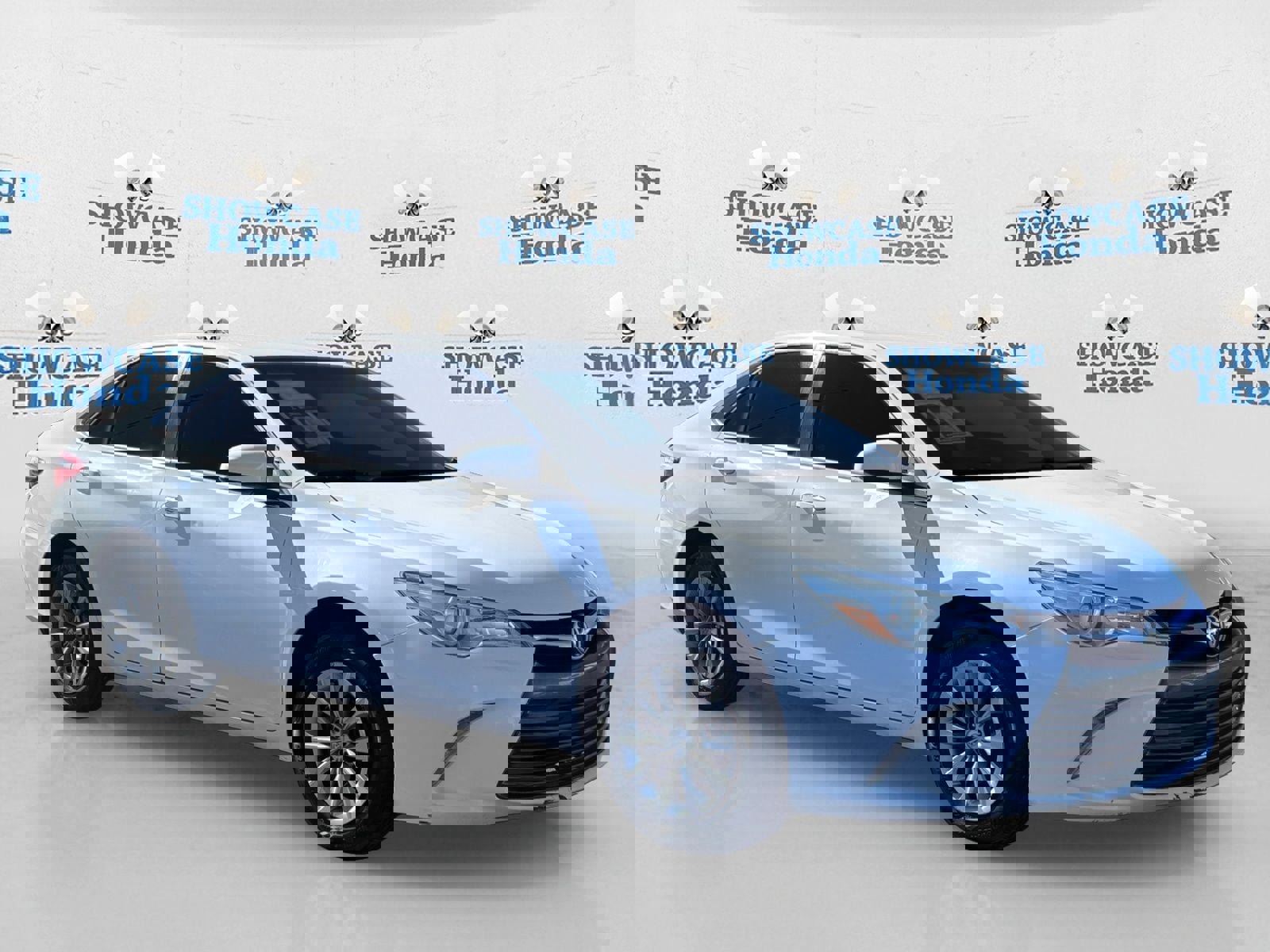 Used 2017 Toyota Camry LE image 10