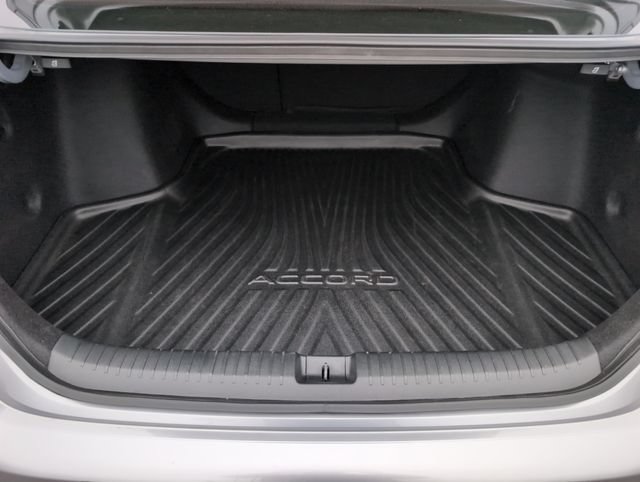 Used 2025 Honda Accord SE image 14
