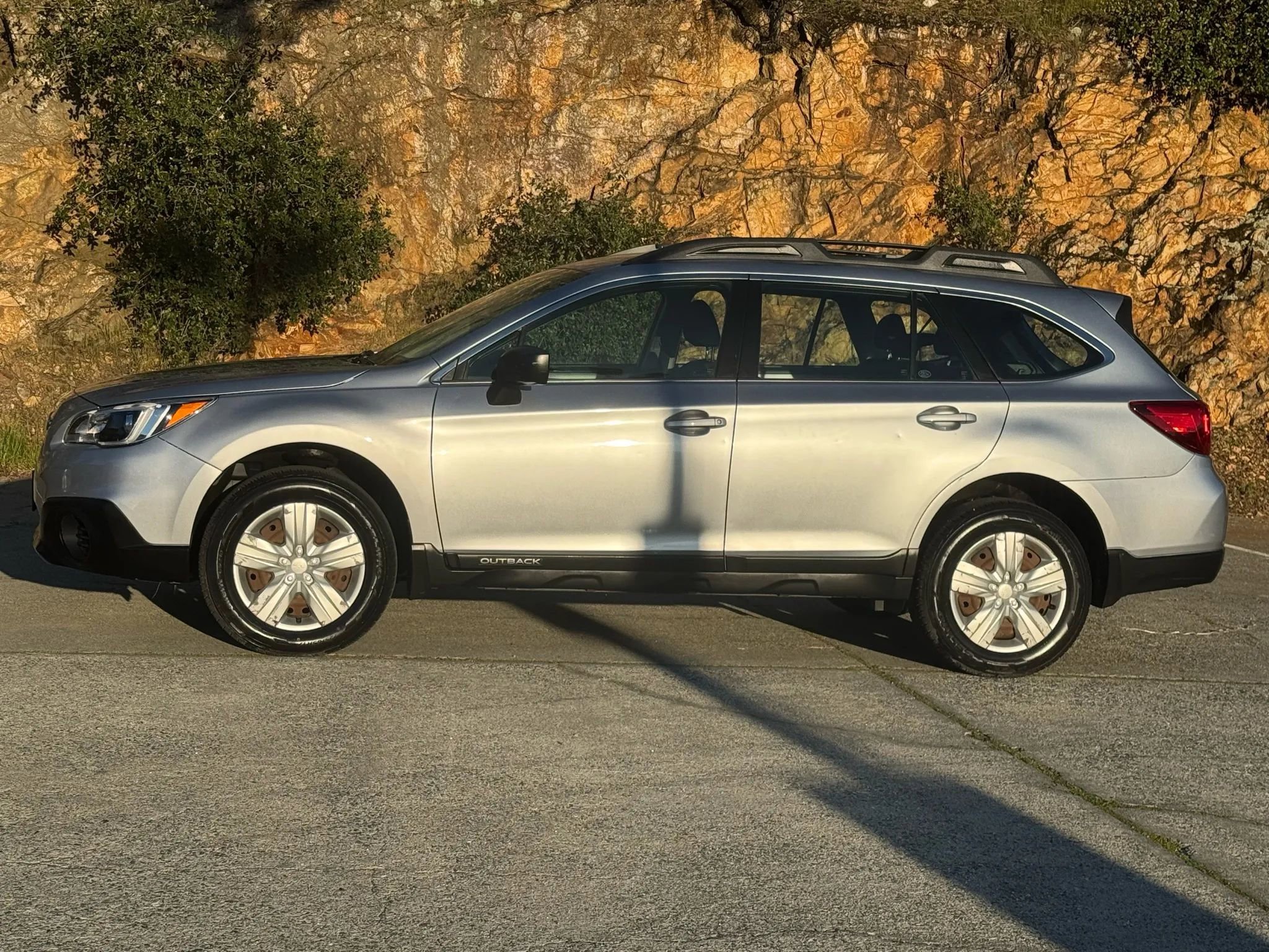 Used 2016 Subaru Outback 2.5i w/ Popular Package #2 image 2