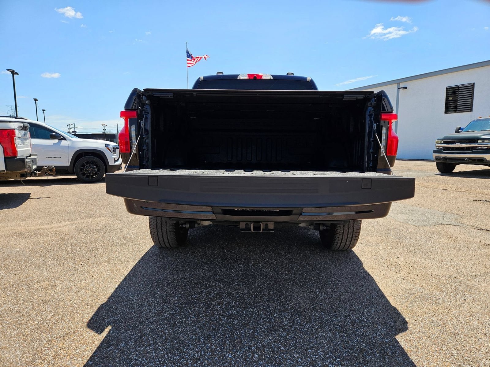 Used 2023 Ford F150 Lightning XLT AWD/4WD image 4
