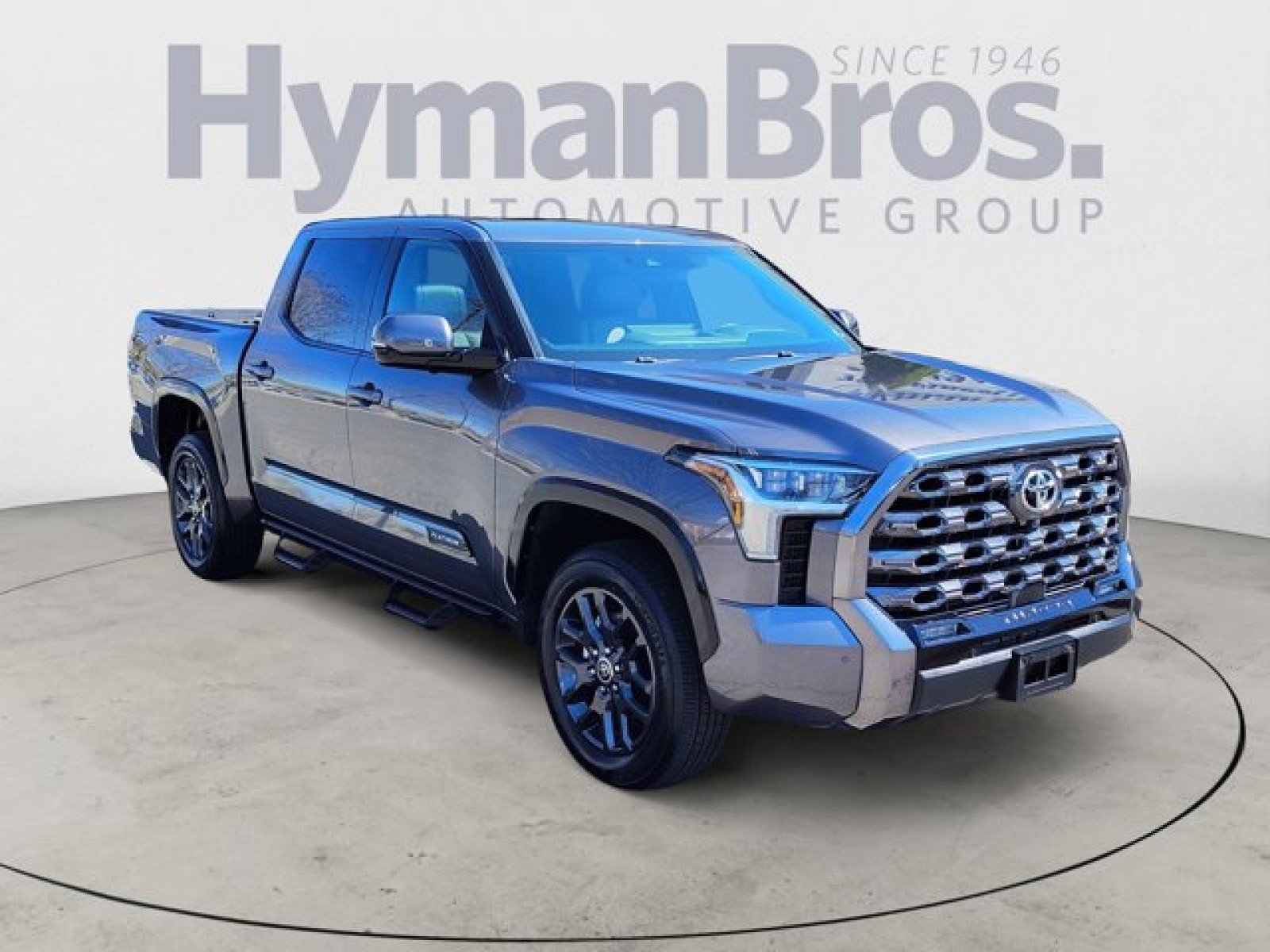Used 2023 Toyota Tundra Platinum AWD/4WD image 1