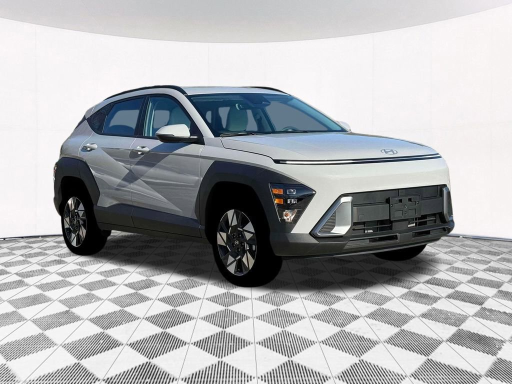 Used 2025 Hyundai Kona SEL image 17