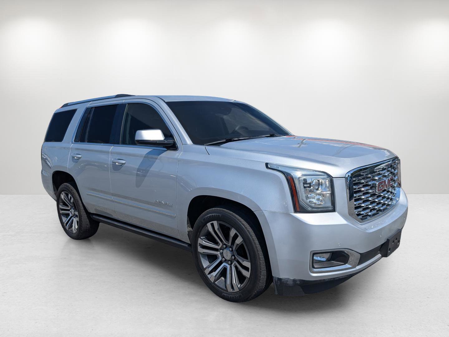 Used 2019 GMC Yukon Denali w/ Denali Ultimate Package image 3