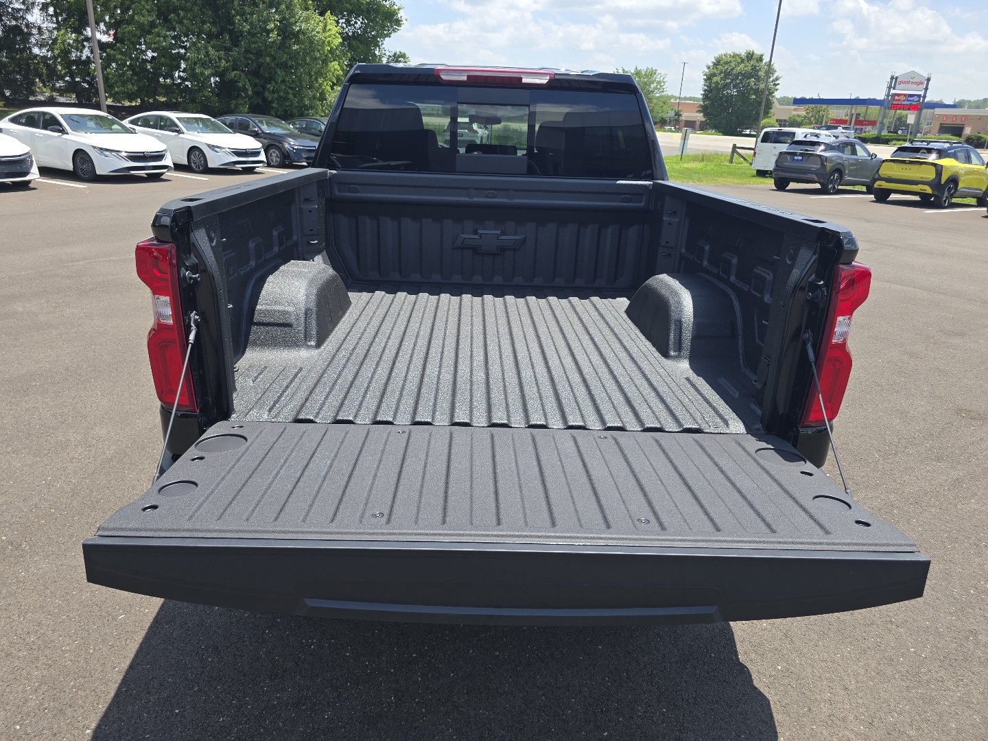 New 2026 Chevrolet Silverado 1500 LT Trail Boss w/ LT Trail Boss Premium Package AWD/4WD image 15