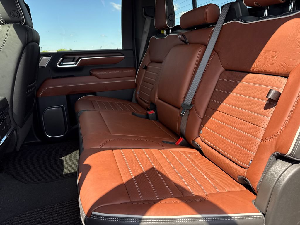 New 2026 GMC Sierra 3500 Denali Ultimate AWD/4WD image 33