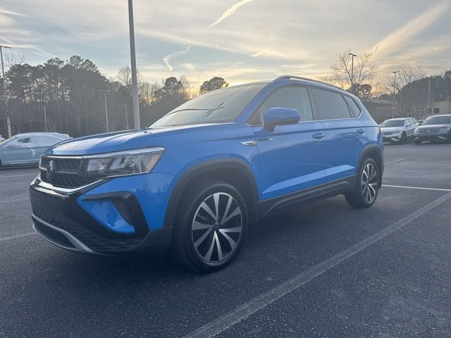 Certified 2023 Volkswagen Taos SE w/ Panoramic Sunroof Package image 13