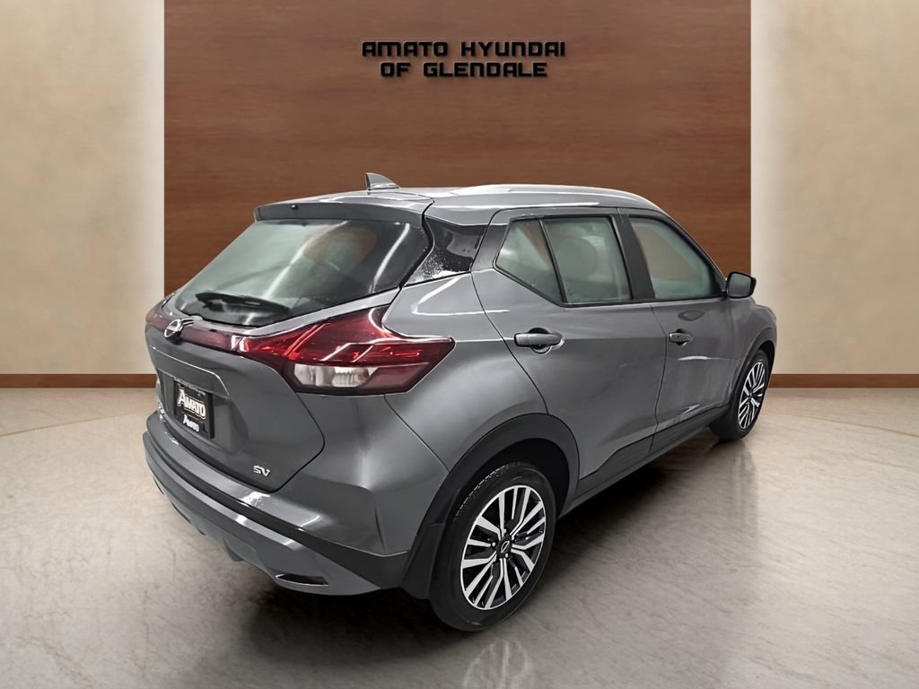 Used 2024 Nissan Kicks SV FWD image 6