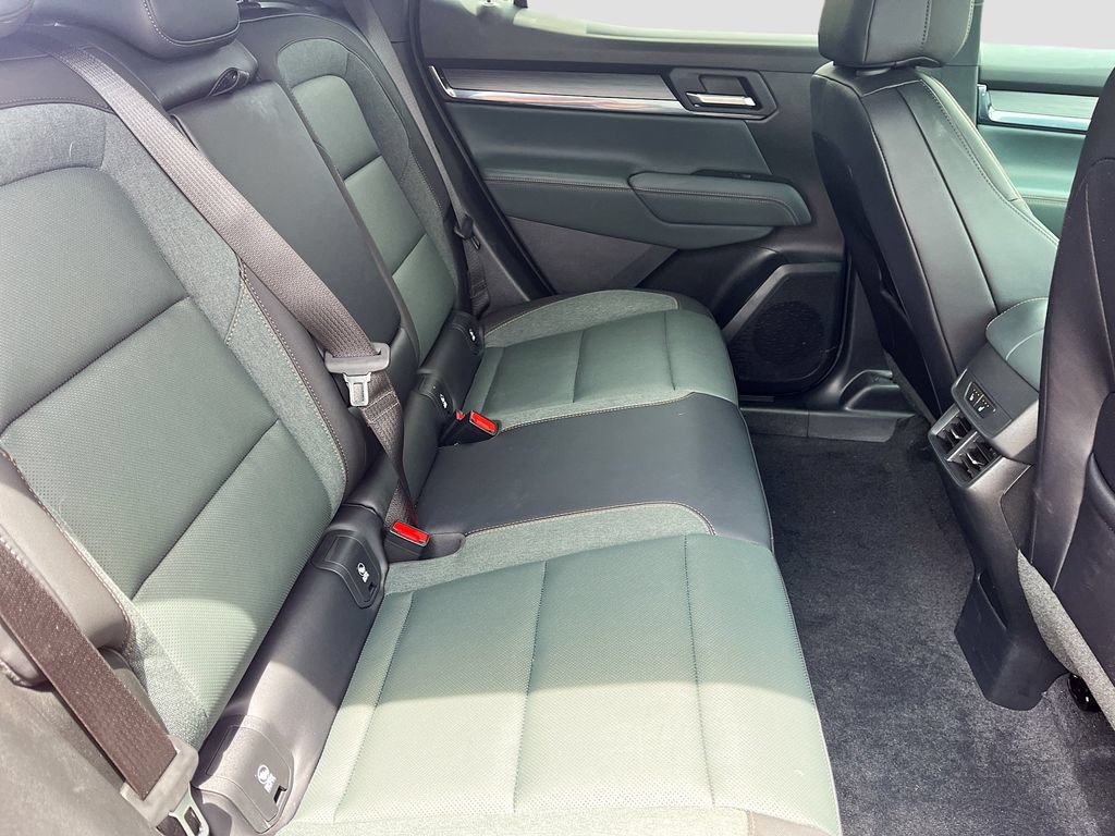 Used 2026 GMC Terrain AT4 w/ Convenience Package III AWD/4WD image 27