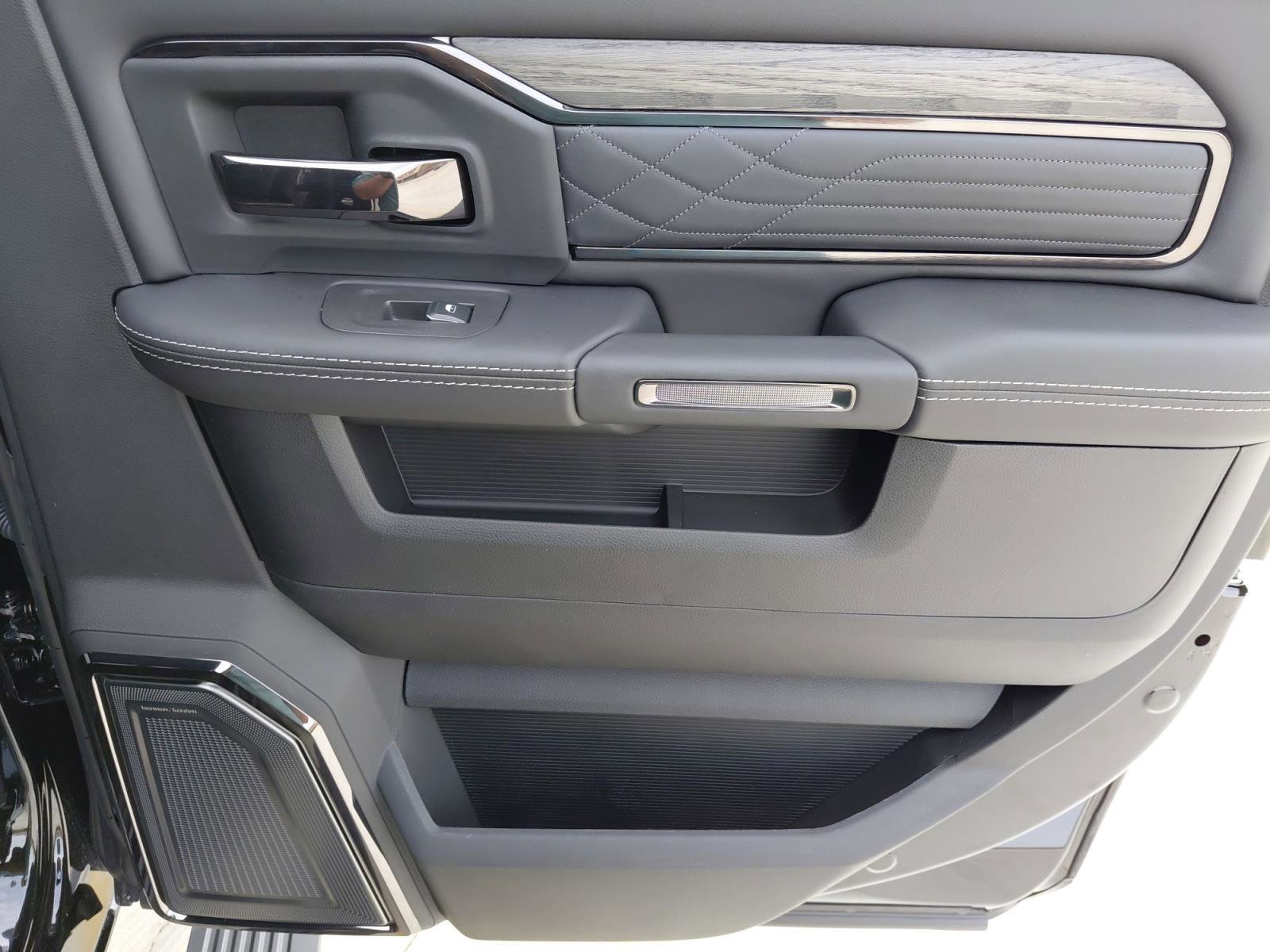 New 2026 RAM 2500 Limited image 21