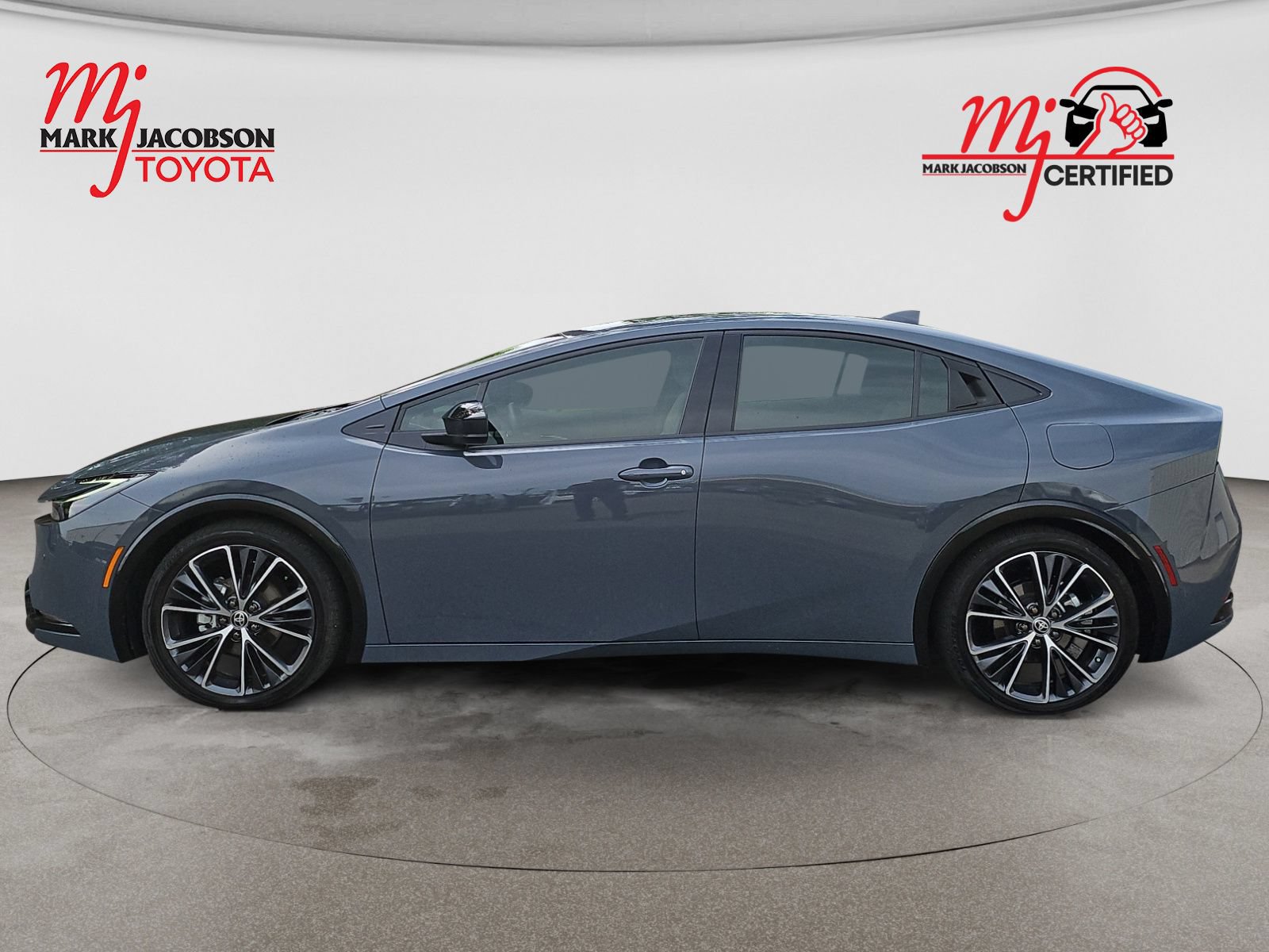 Used 2024 Toyota Prius XLE FWD image 15