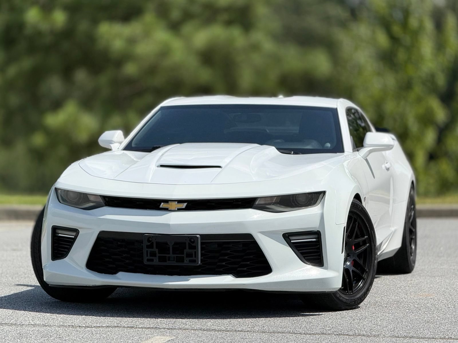 Used 2016 Chevrolet Camaro SS RWD image 2
