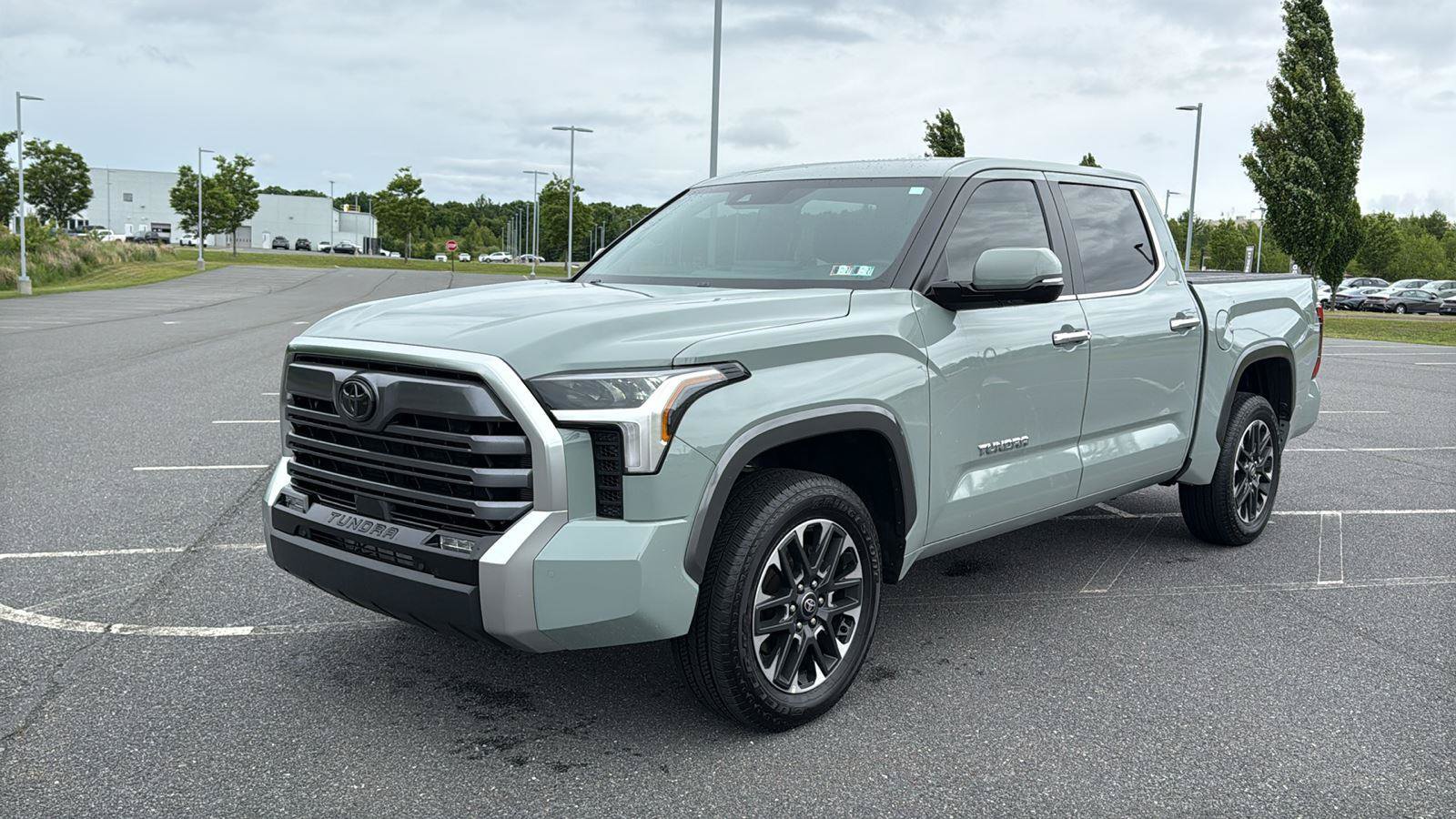 Used 2026 Toyota Tundra Limited AWD/4WD image 14