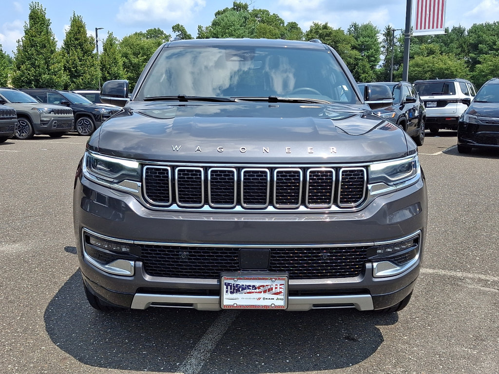 Used 2024 Jeep Wagoneer Series II AWD/4WD image 8