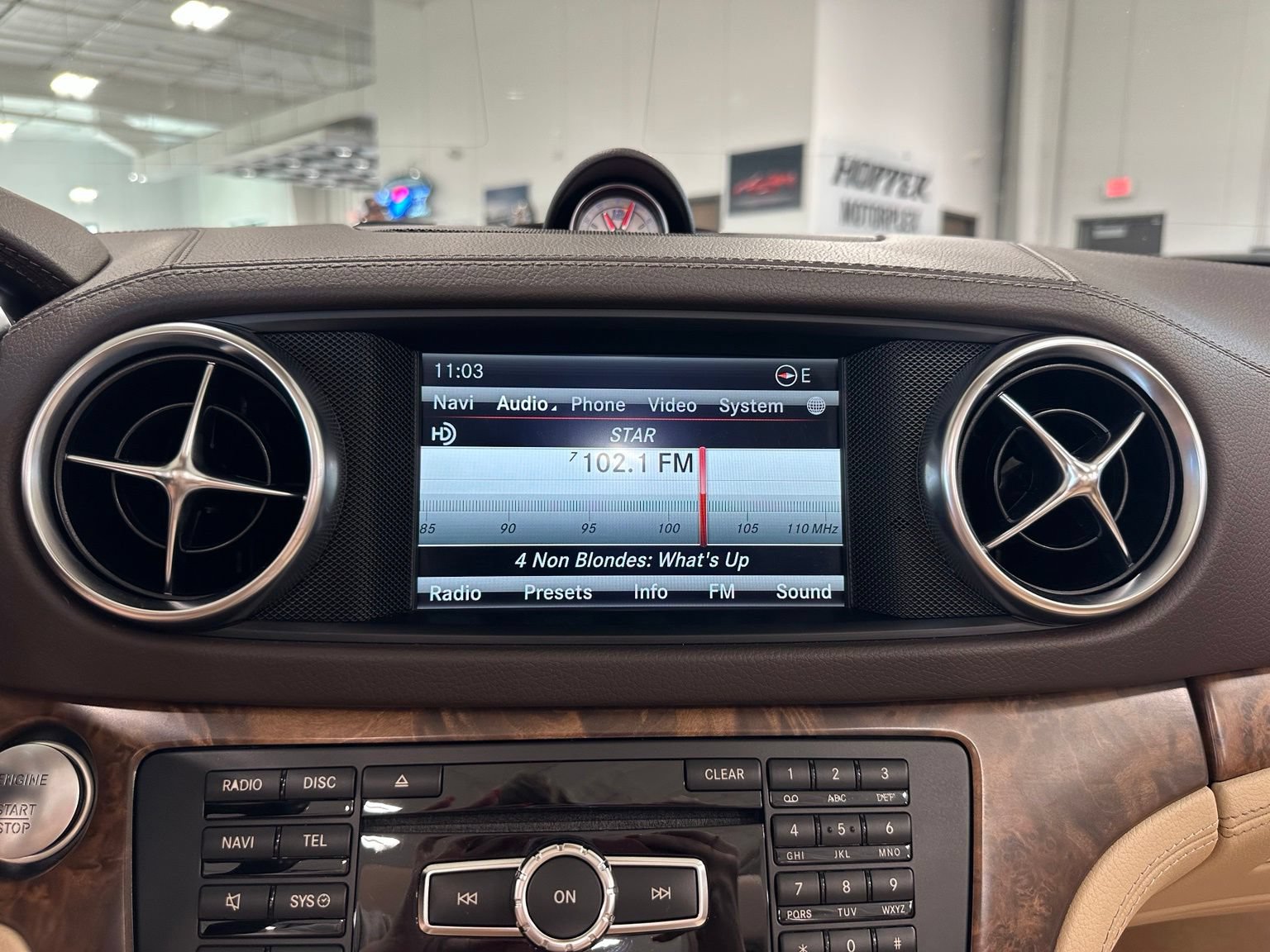 Used 2016 Mercedes-Benz SL 550 image 36