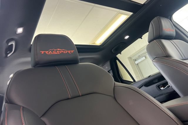 Used 2025 Honda Pilot TrailSport image 21