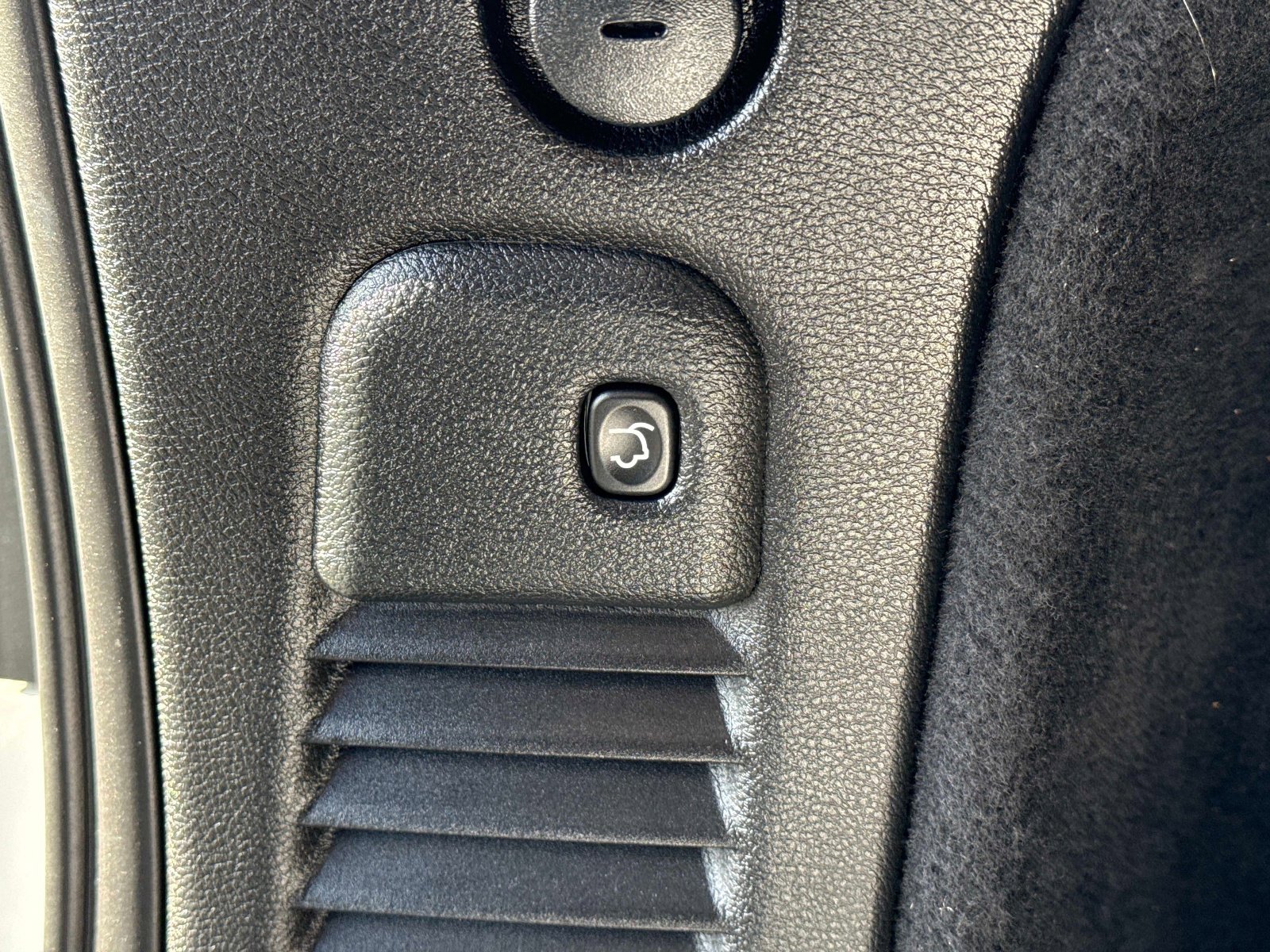 Used 2022 Dodge Durango R/T image 14