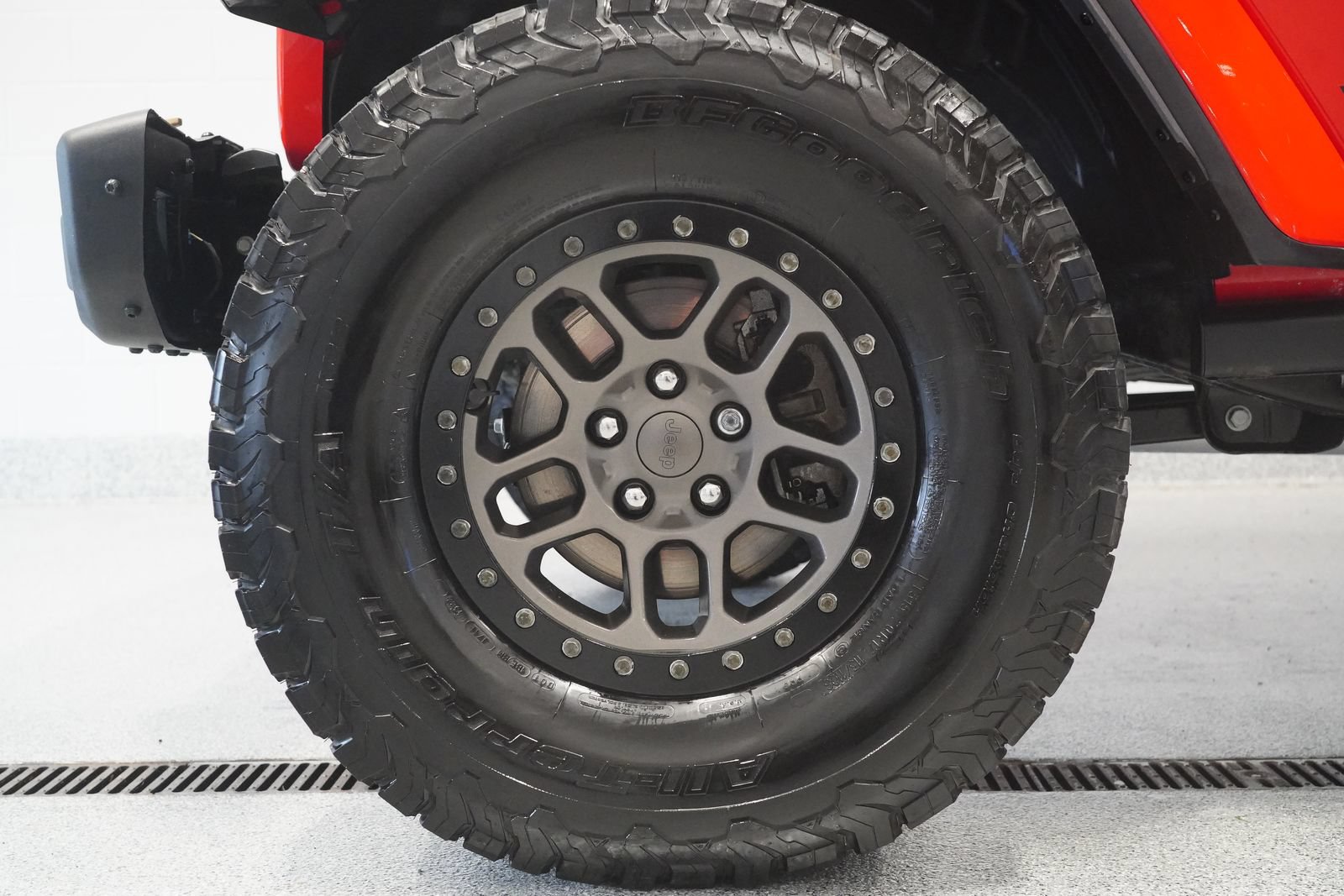 Used 2023 Jeep Wrangler Unlimited Rubicon 392 w/ Xtreme Recon 35" Tire Package AWD/4WD image 8