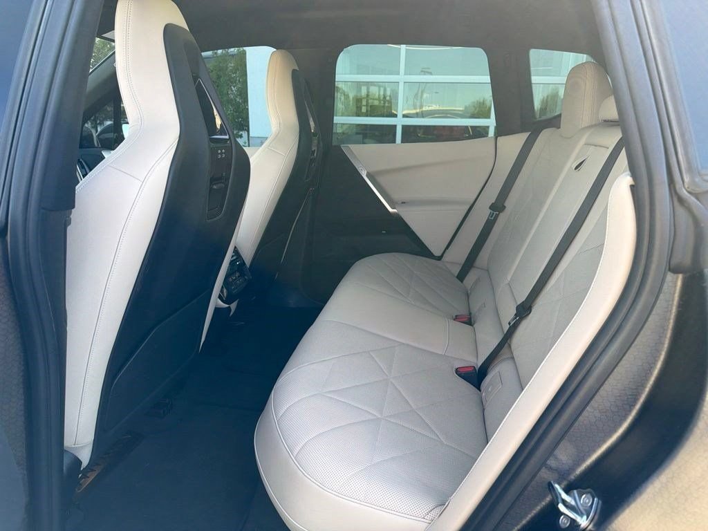 Used 2023 BMW iX xDrive50 w/ Sport Package AWD/4WD image 11