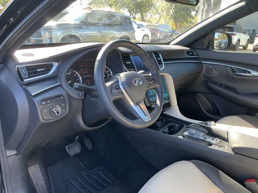 Certified 2025 INFINITI QX55 Luxe w/ Cargo Package image 22