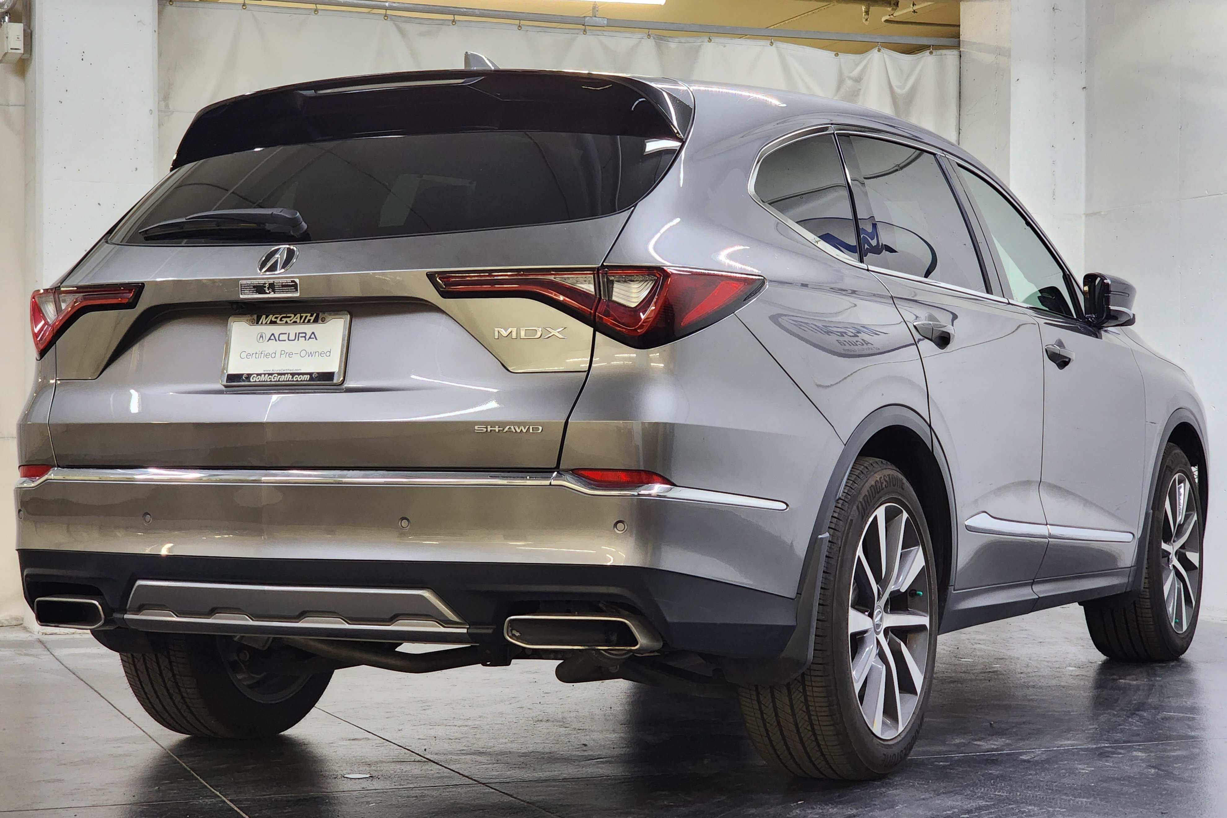 Used 2025 Acura MDX w/ Technology Package AWD/4WD image 5