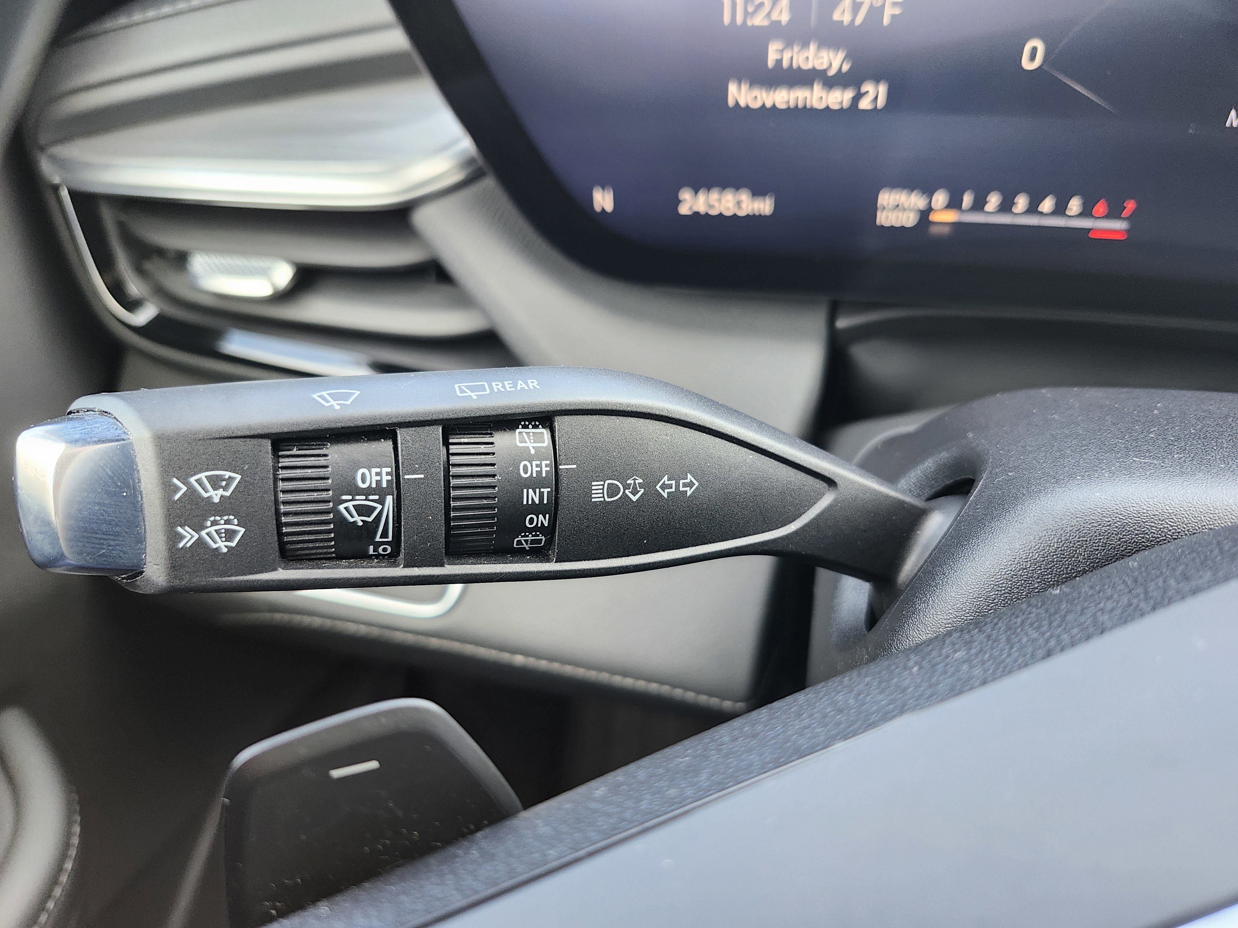 Used 2025 Buick Enclave Preferred image 16