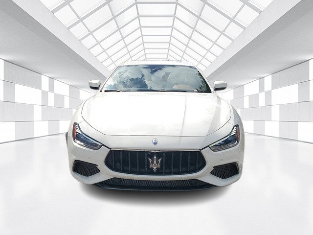 Used 2022 Maserati Ghibli Modena image 2