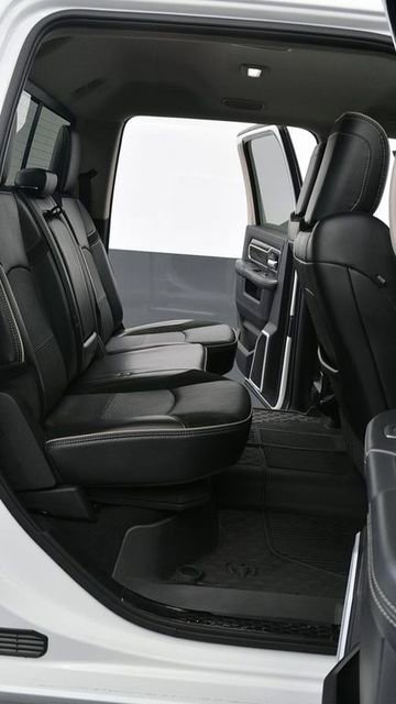 Used 2024 RAM 2500 Laramie image 12