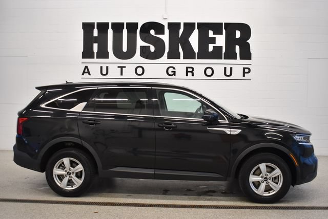 Used 2023 Kia Sorento LX AWD/4WD image 2