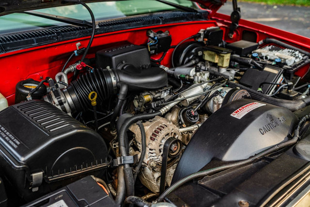 Used 1999 Chevrolet Tahoe LS image 16