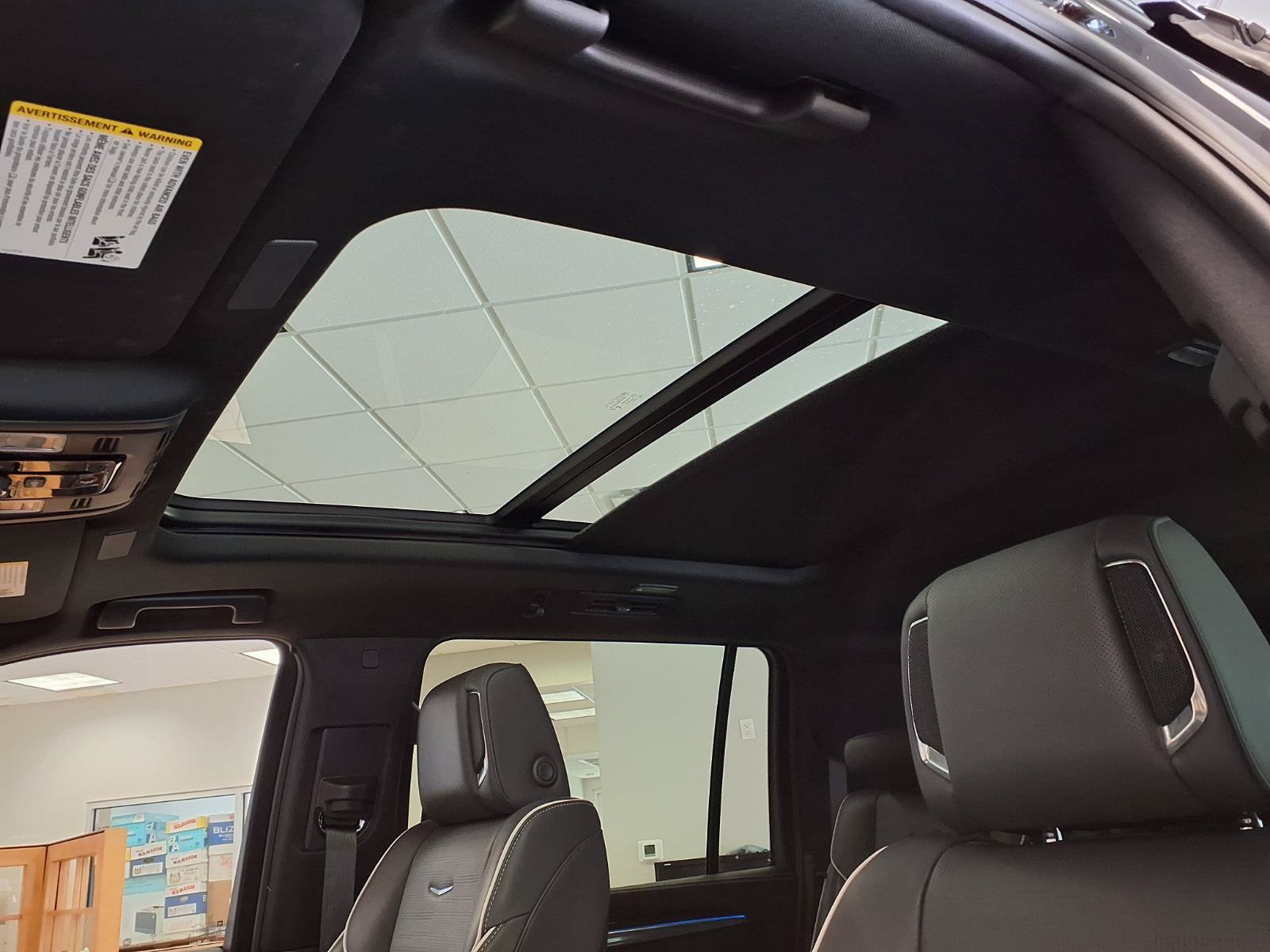 Certified 2025 Cadillac Escalade ESV Premium Luxury w/ LPO, Radiant Package AWD/4WD image 25