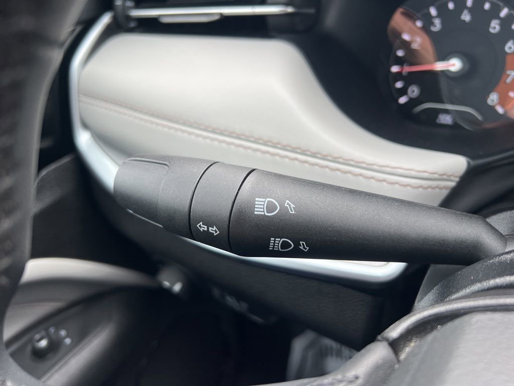 Used 2025 Jeep Compass Limited image 14