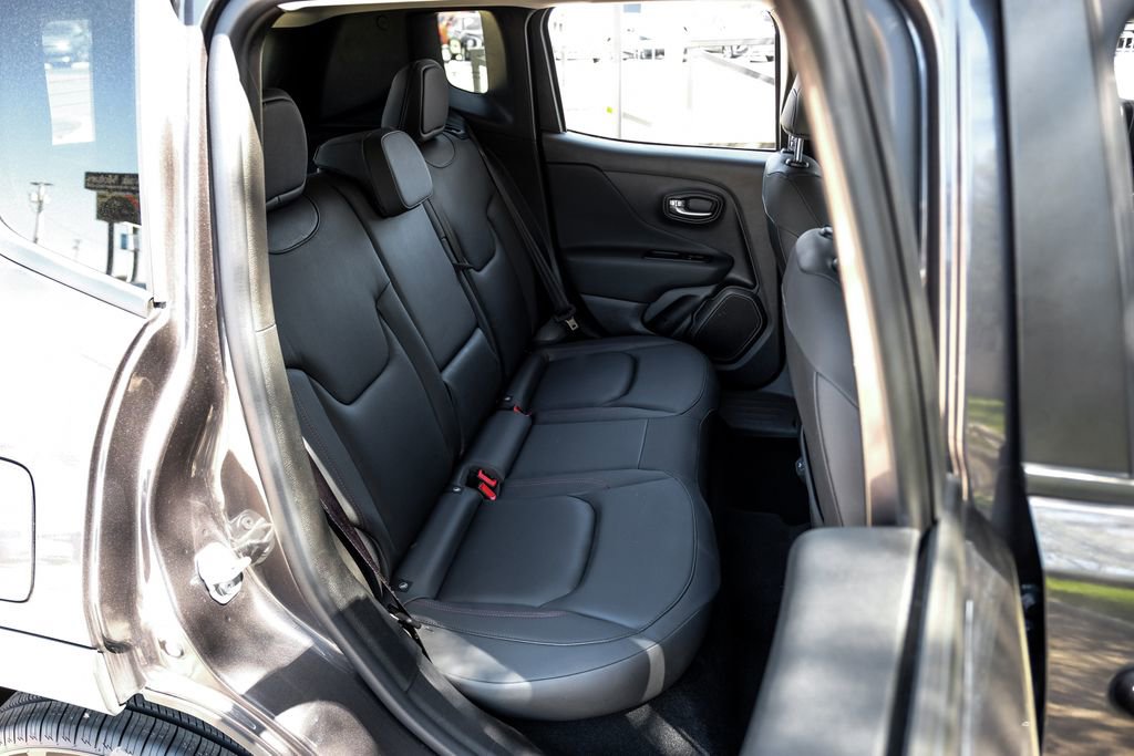 Used 2021 Jeep Renegade Trailhawk image 48