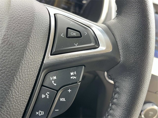 Used 2020 Ford Edge SEL image 32