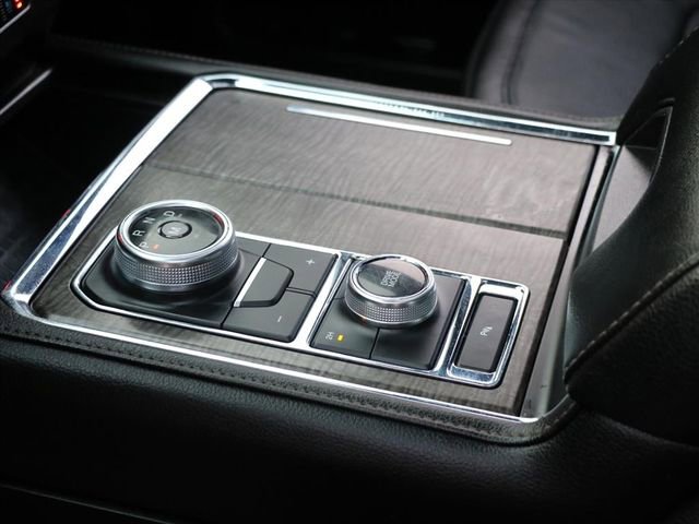 Used 2021 Ford Expedition Limited image 29