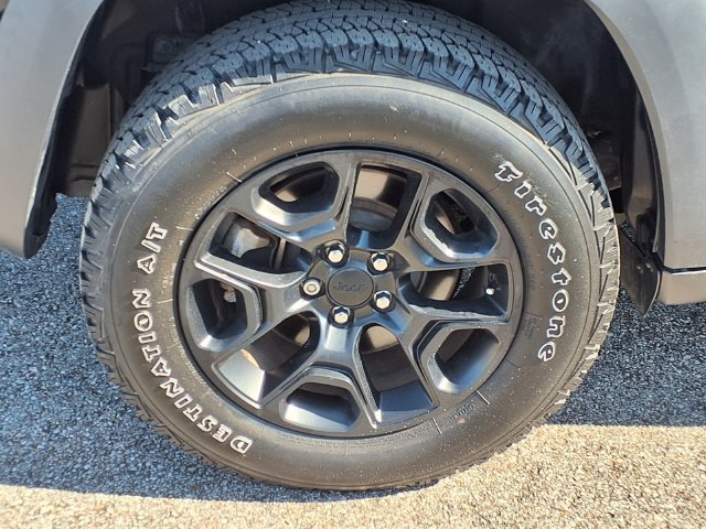 Used 2022 Jeep Cherokee Latitude AWD/4WD image 10