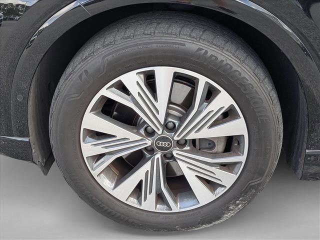 Used 2023 Audi Q4 e-tron Premium Plus w/ Premium Plus RWD image 10